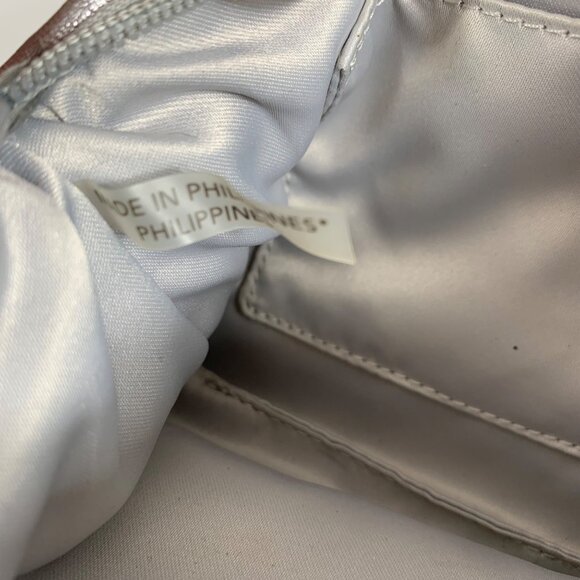 Coach Metallic Silver Corner Zip Wristlet Clutch Wallet Signature Leather Heart - Picture 8 of 11